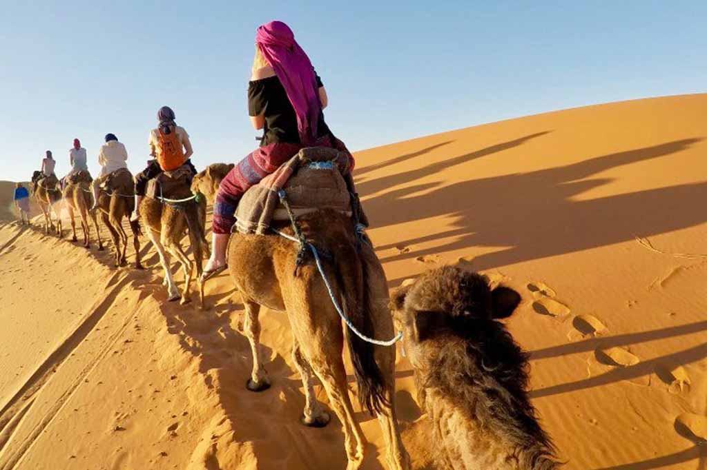 Paseo en camello de 2 noches en Merzouga